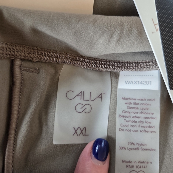 NWT CALIA Inspire Collection High-Rise Bike Shorts XXL Dark Grey - Picture 2 of 12